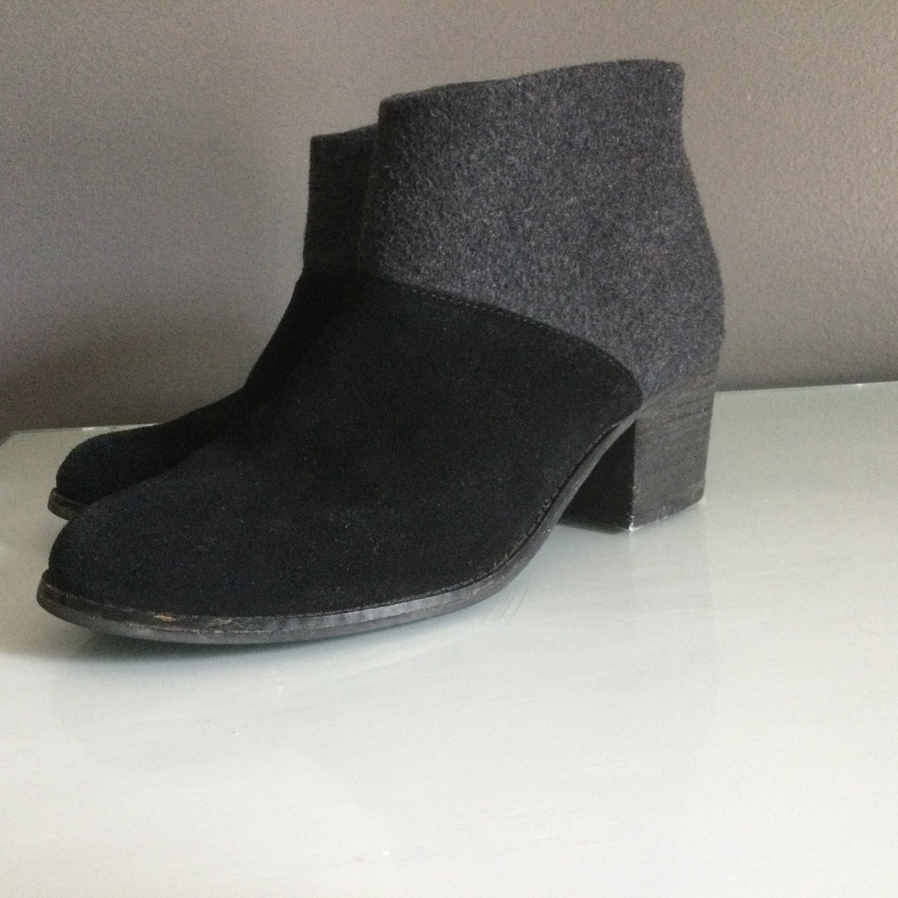 Toms Black & Gray Leila Boots